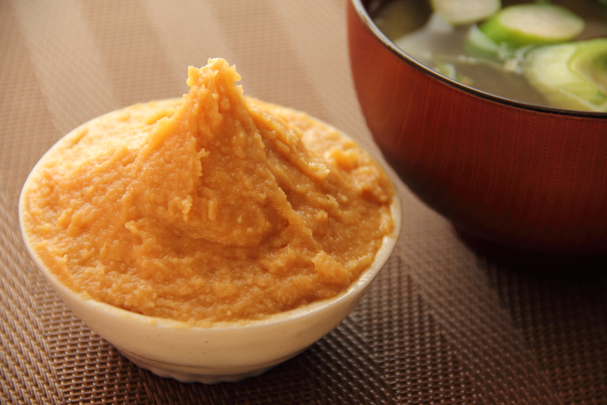 味噌の充填-充填機専門メーカー株式会社ナオミ